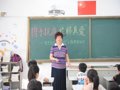 鹤山区中山北路街道积极开展老旧小区改造提升工作破旧立新 华美蝶变
