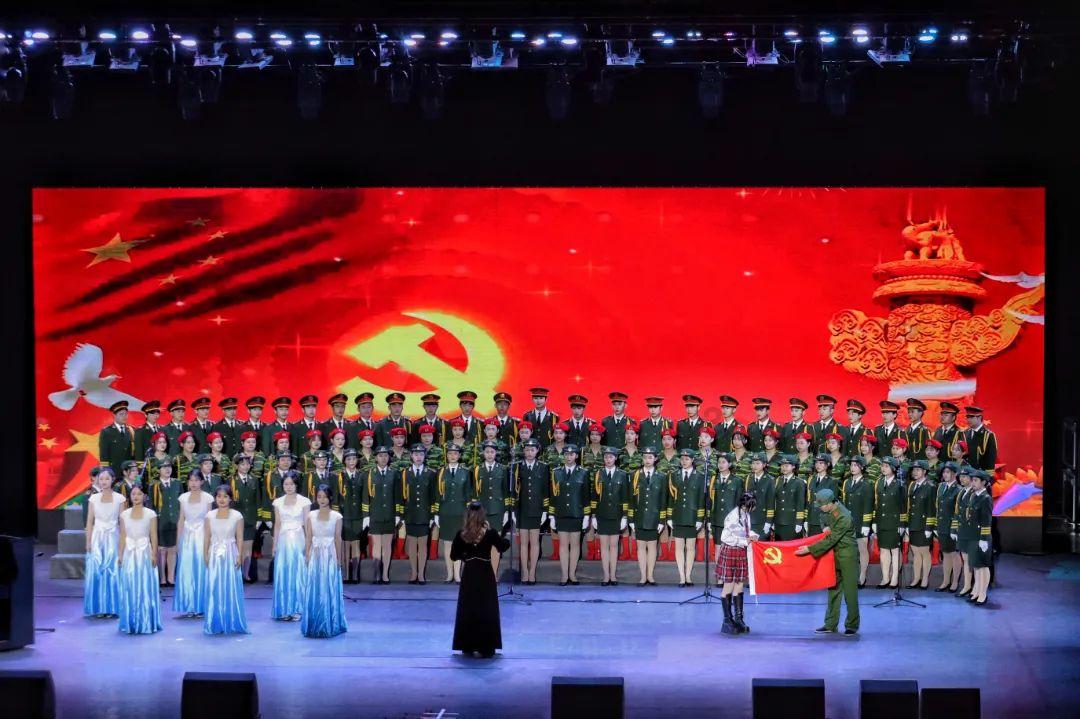情敌登堂入室，原配隐忍，丈夫不认原配，情敌的儿子却视她为母亲
